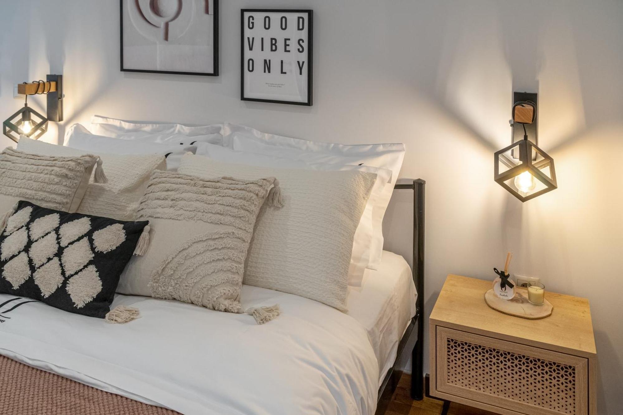 Unique Koukaki Three Bedroom Suite أثينا المظهر الخارجي الصورة